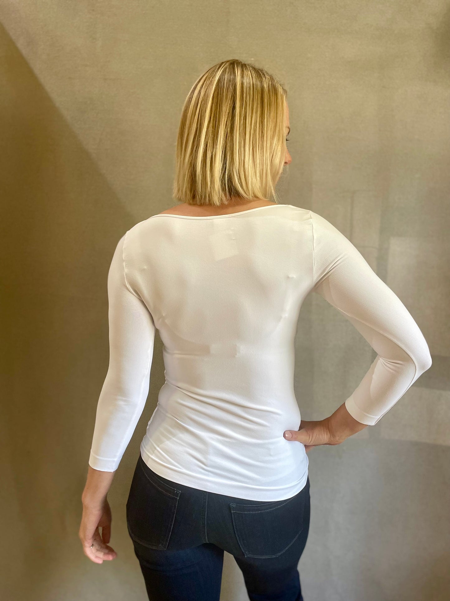 3/4 Sleeve Scoop Neck Top in White