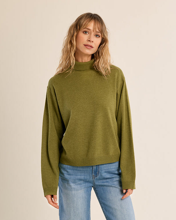 Drop Sleeve Turtleneck Sweater in Green