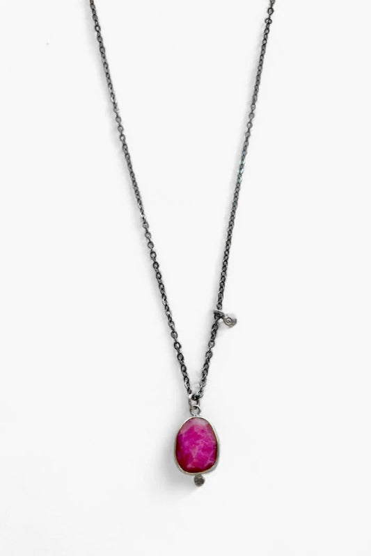 Pink Sapphire Necklace | Linda Blumel
