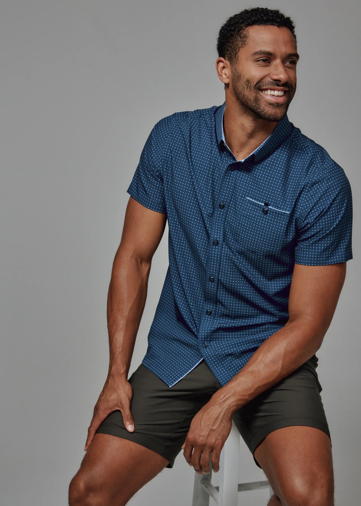 Monroe Shirt in Navy Geo | 7Diamonds