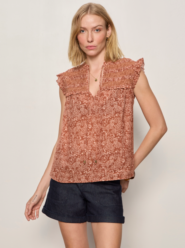 Sleeveless Smocked Blouse in Clay Mosaic | Sanctuary