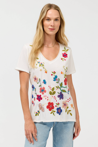 Estrella Everyday Tee in White | Johnny Was