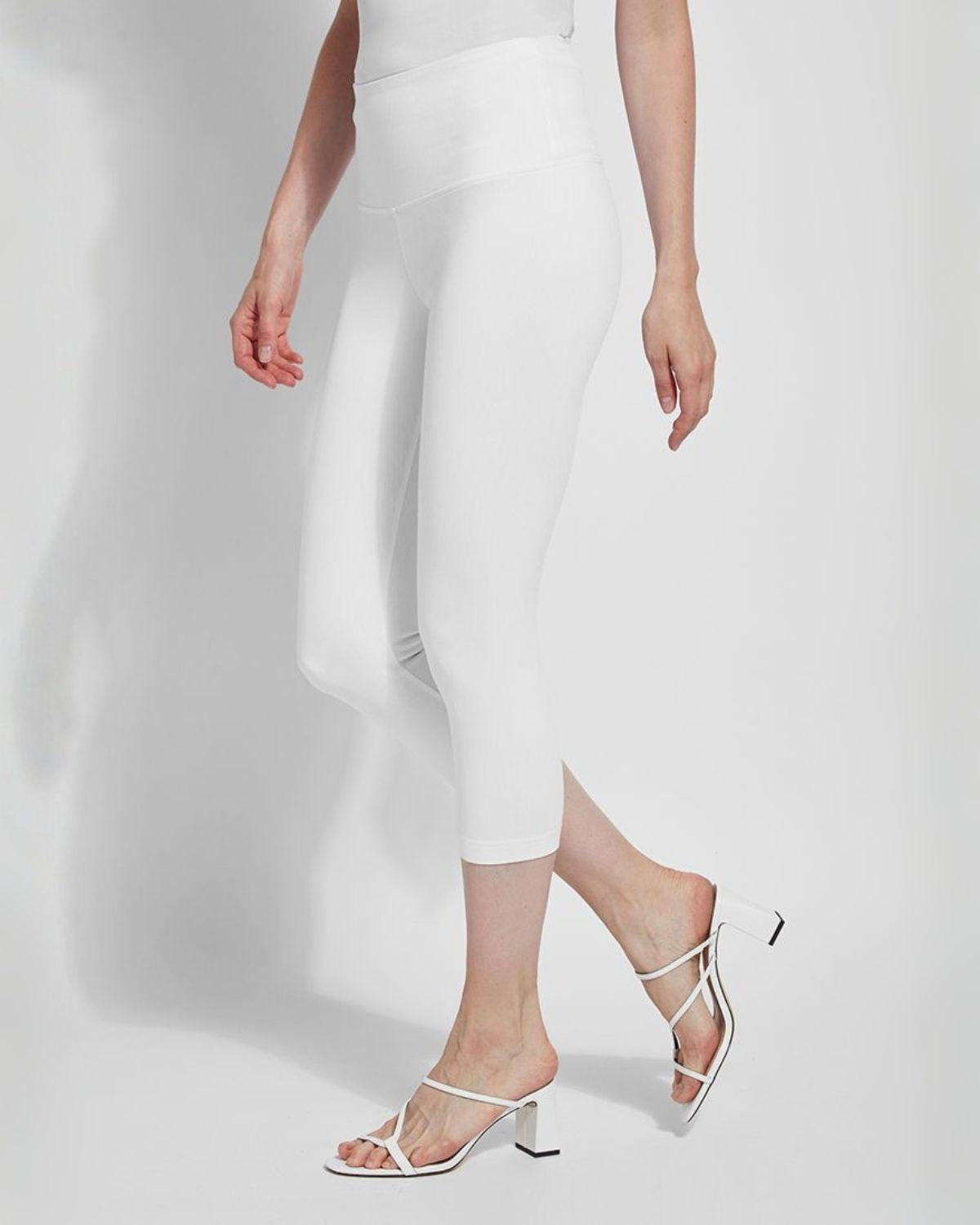 Denim Capri Legging in White | Lysse