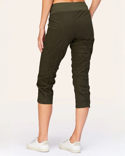 Iris Crop Legging in Olive | Wearables