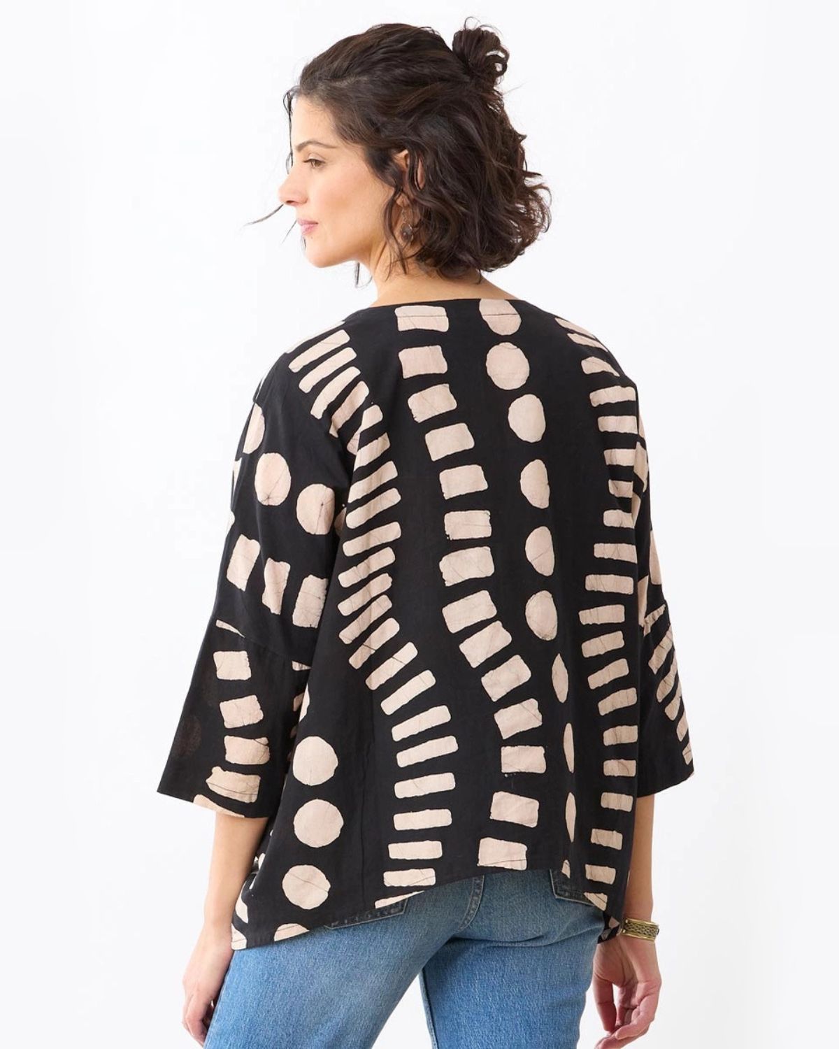Rimsha 3/4 Sleeve Popover Top in Black