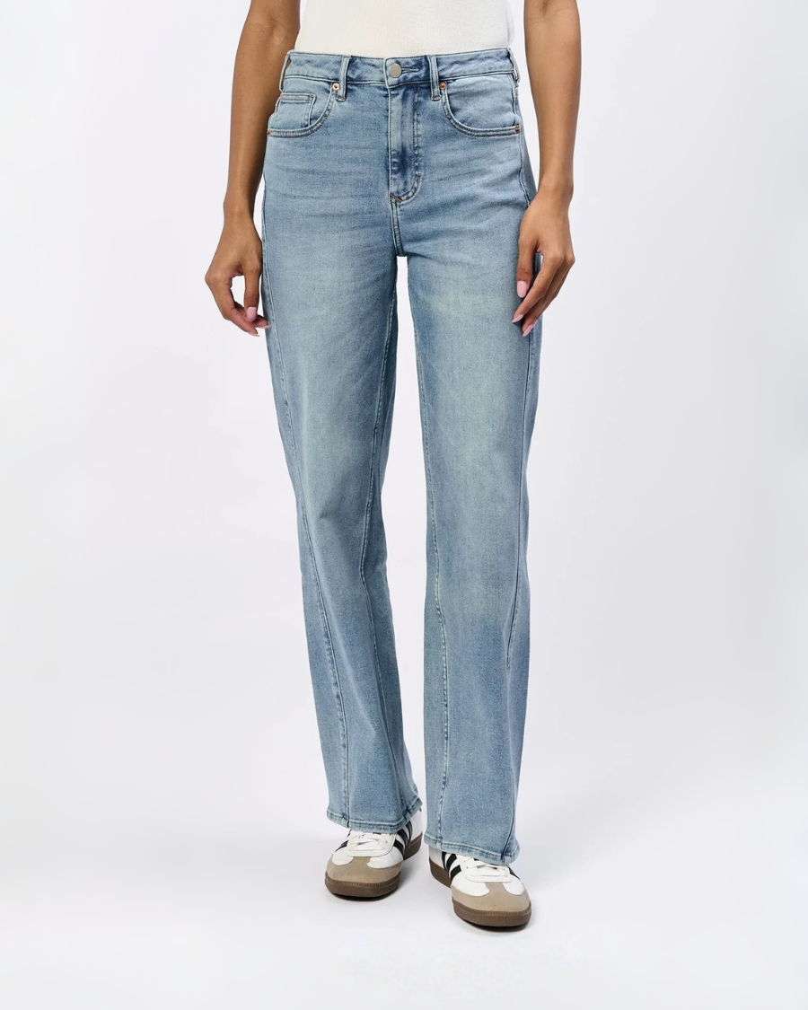 Tommy Straight Jean in Artic Denim | Dear John