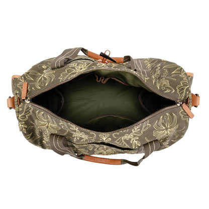 Valley and Sky Travel Bag in Olive & Cream