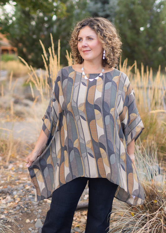 Short Kaftan in Neutral Circles Print | APNY