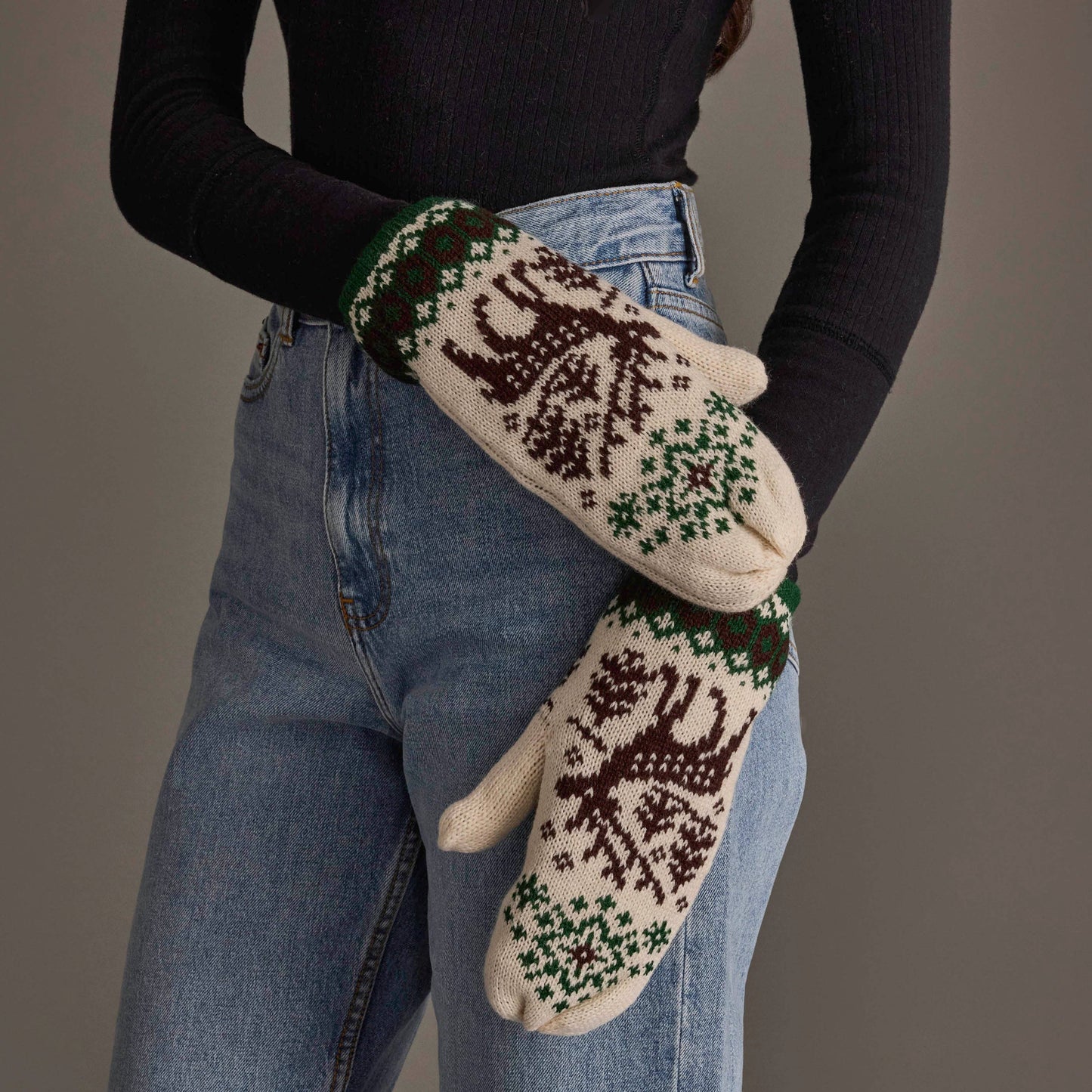 Cream Deer Winter Pattern Mittens