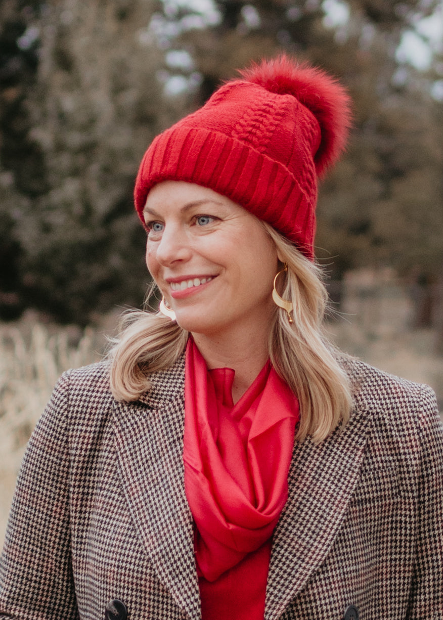 Emmez Cable Knit Beanie in Red