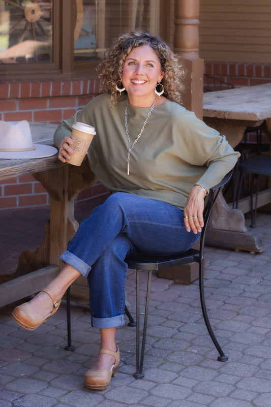 Ryu Thin Sweater in Olive | Kerisma