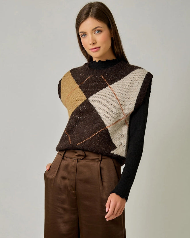 Argyle Sweater Vest in Chocolate