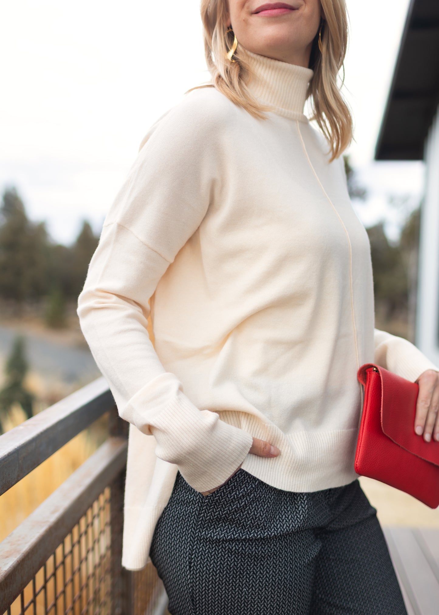 Wagner Turtleneck Sweater in Ecru | Kerisma