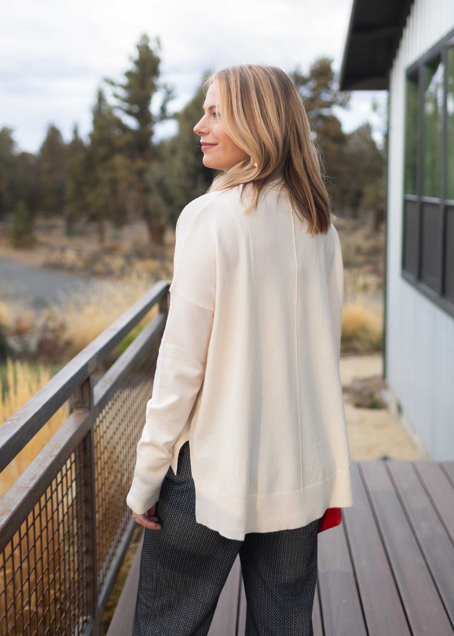 Wagner Turtleneck Sweater in Ecru | Kerisma