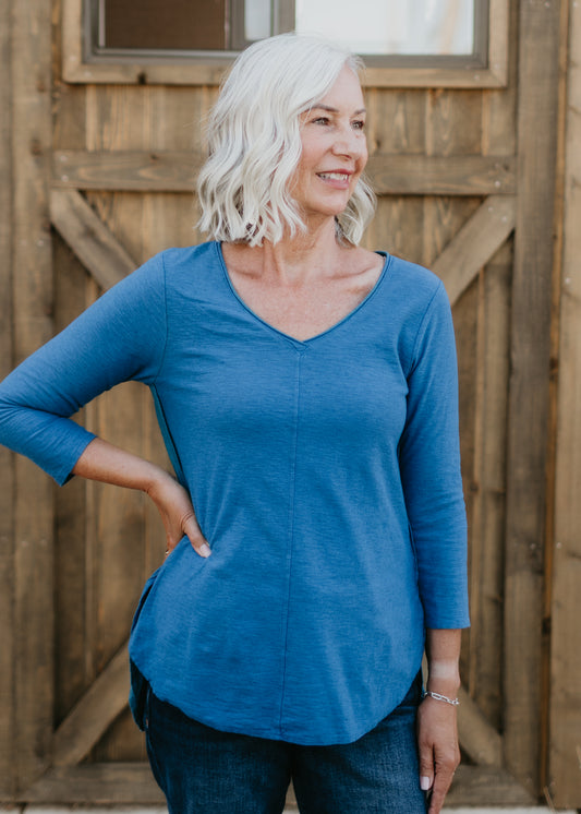 3/4 Sleeve V-Neck Top in Peacock | Cut•Loose