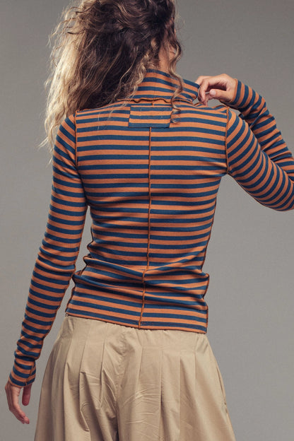 Contrast Seam Turtleneck in Teal Stripe