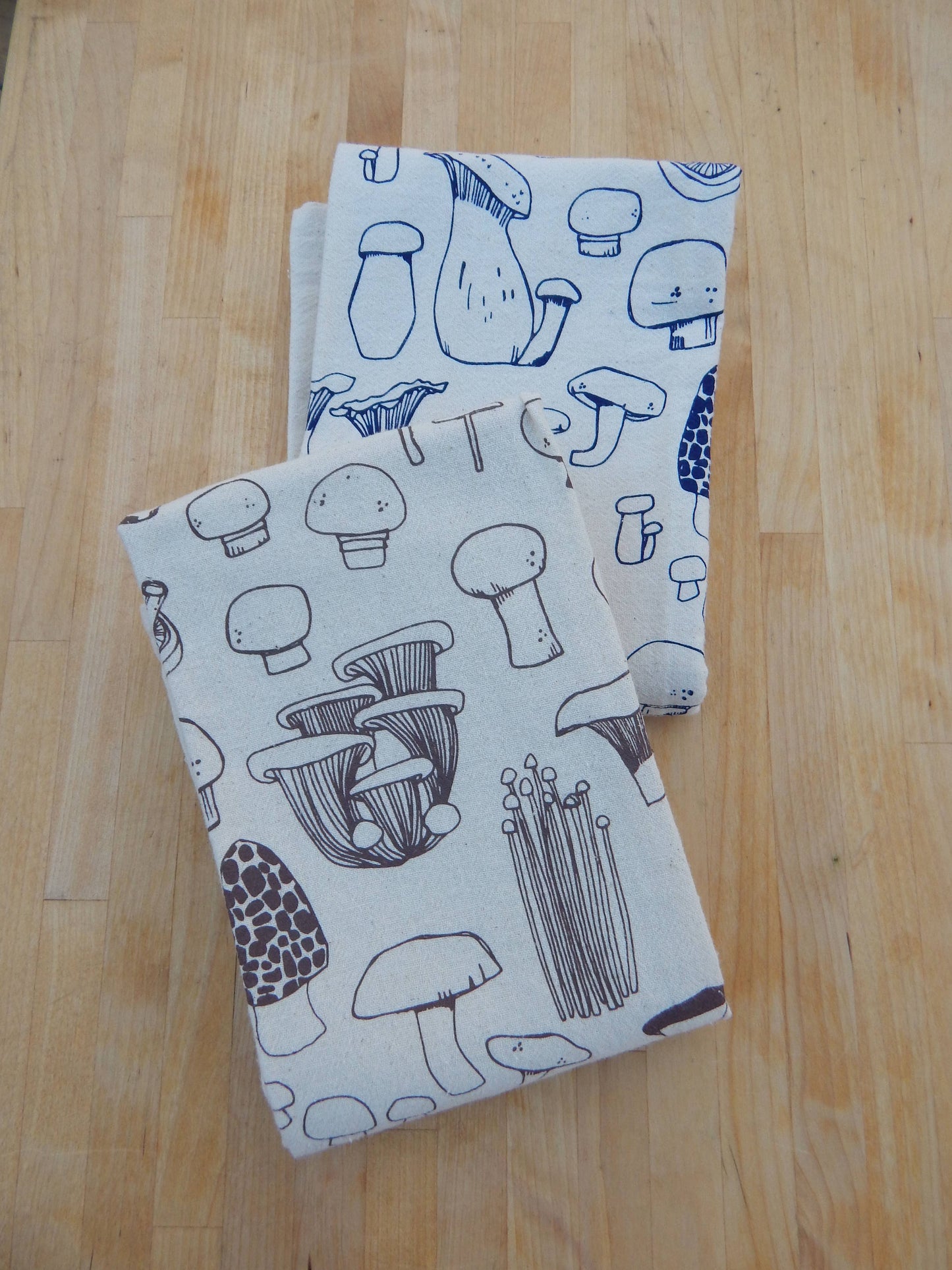 Mushroom Tea Towel in Navy