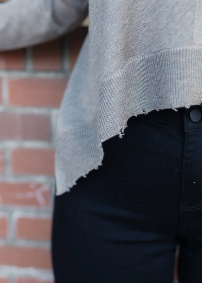 Lawson Sweater in Heather Grey | Kerisma