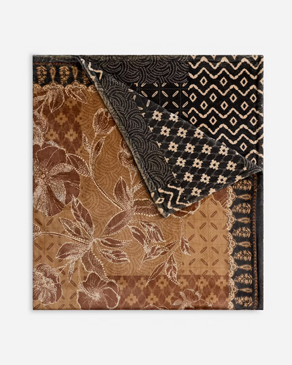 Cozy Blanket in Monitclarie | Johnny Was