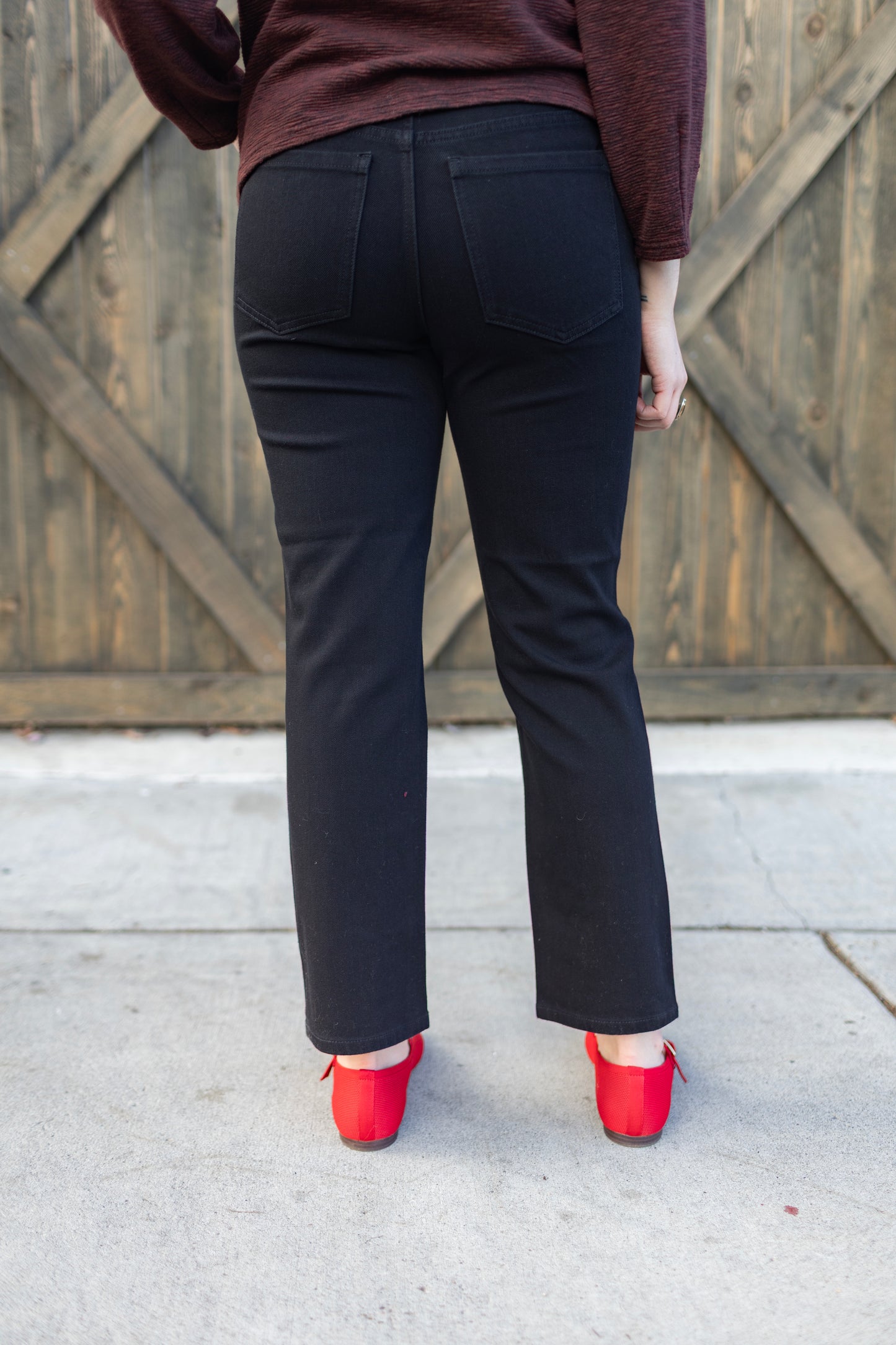 Liv Non-Skinny in Black Rinse | Liverpool