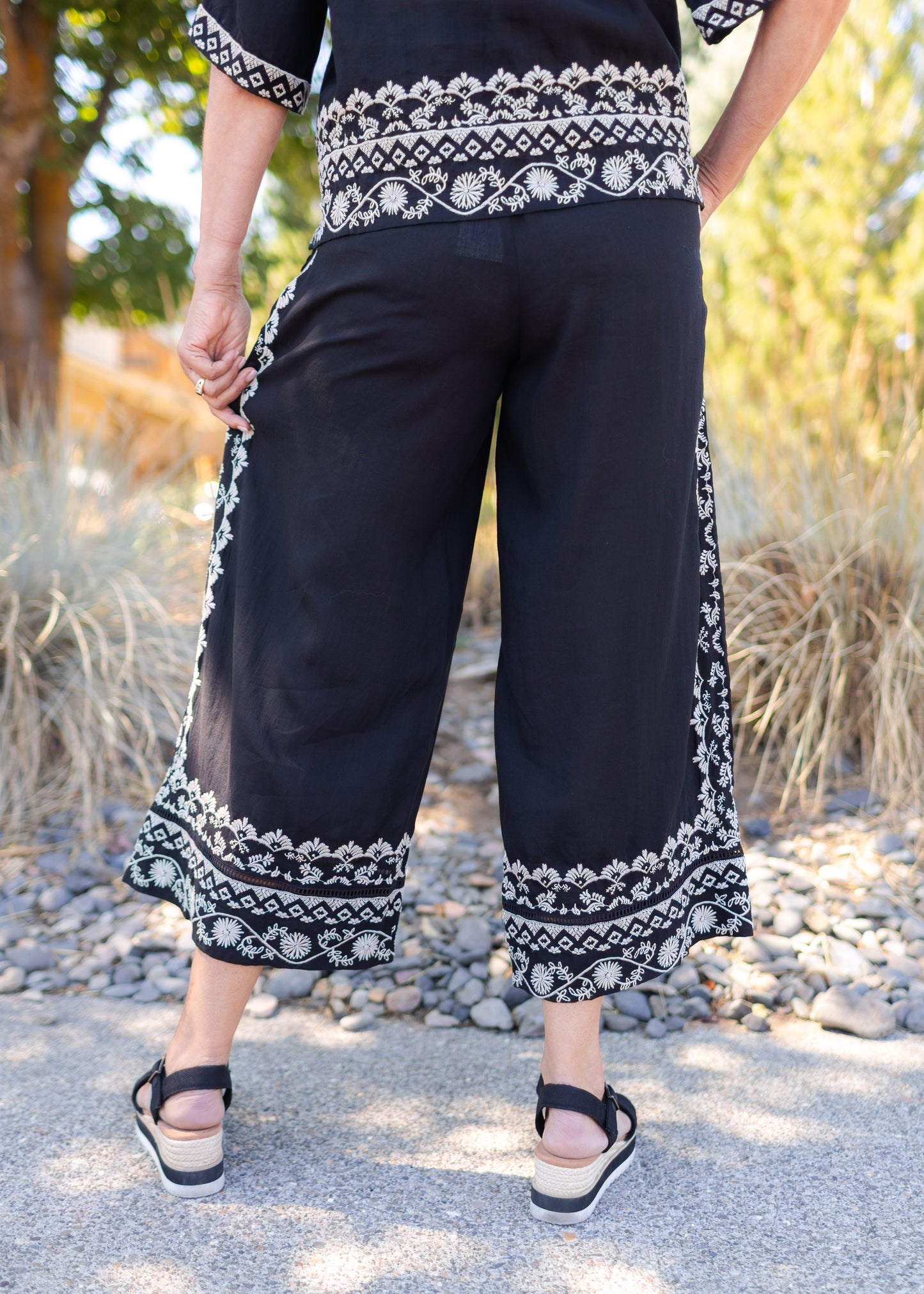 Villa Pant in Black | Johnny Was