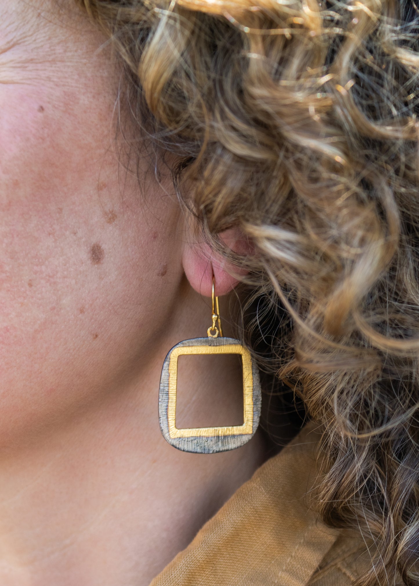 Two Tone Square Earrings | Manjusha