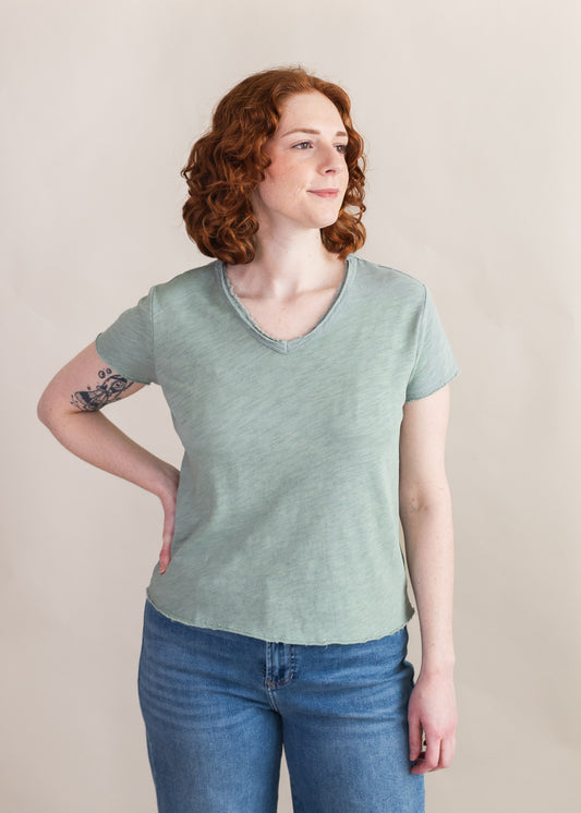 Vanya Relaxed V-Neck Tee in Green | Dear John
