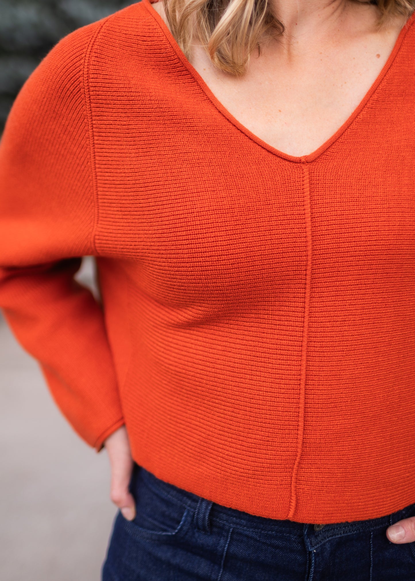 Asima V-Neck Sweater in Pumpkin | Kerisma