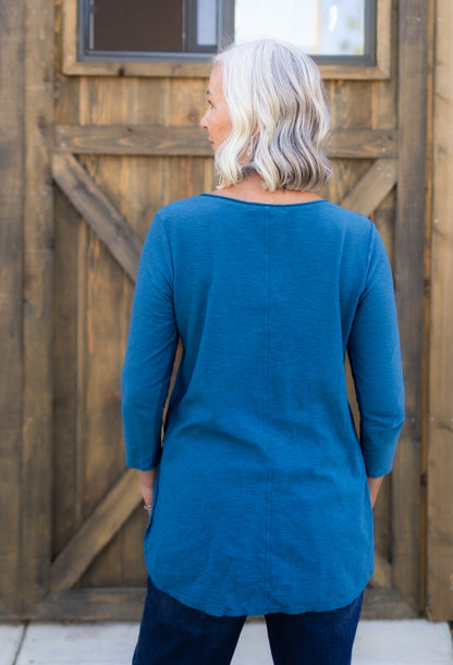 3/4 Sleeve V-Neck Top in Peacock | Cut•Loose