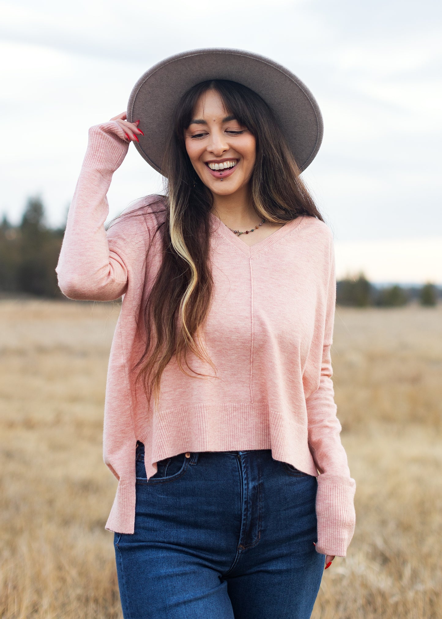 Wagner V-Neck Sweater in Pearl Pink