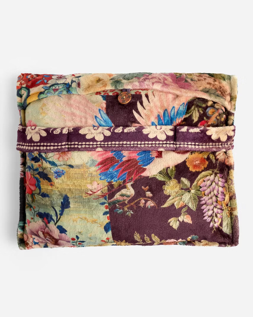 Travel Blanket in Fabiana | Johnny Was
