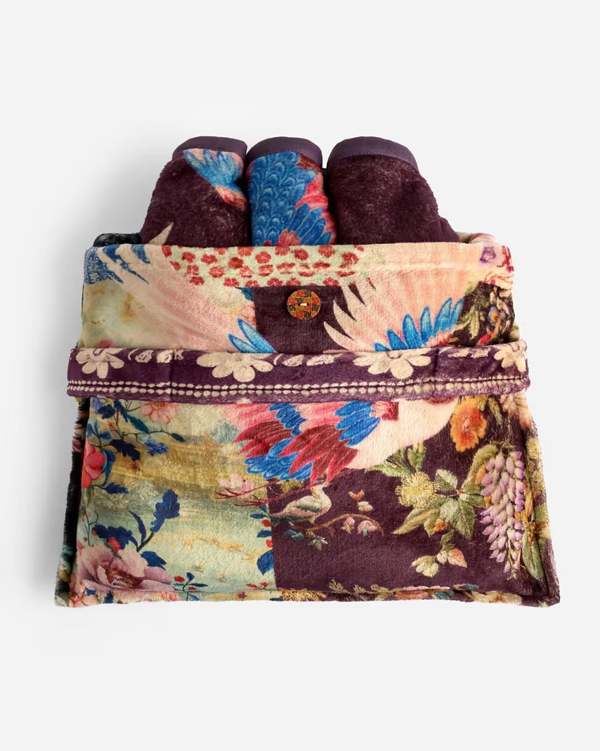 Travel Blanket in Fabiana | Johnny Was
