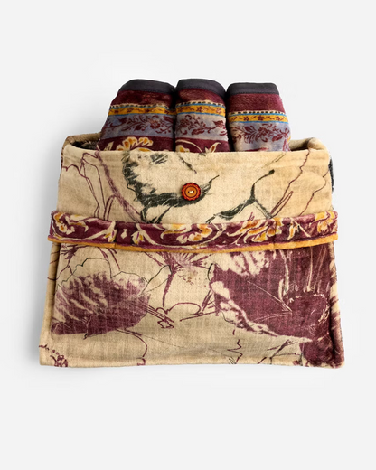 Travel Blanket in Laila | Johnny Was