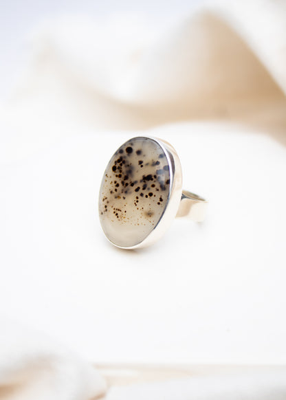 Oval Montana Agate Ring
