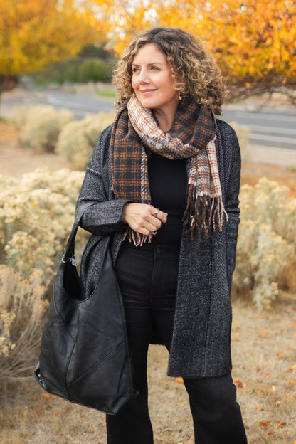 Neve Hobo Bag in Black