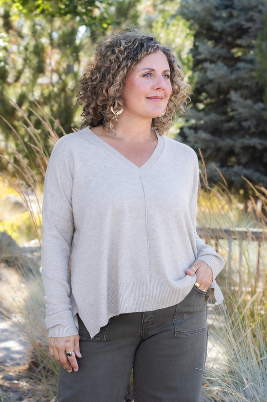 Wagner V-Neck Sweater in Mineral | Kerisma