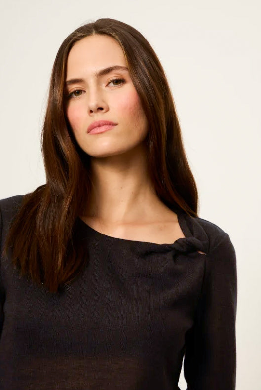 Suki Twist Top in Black | Sanctuary