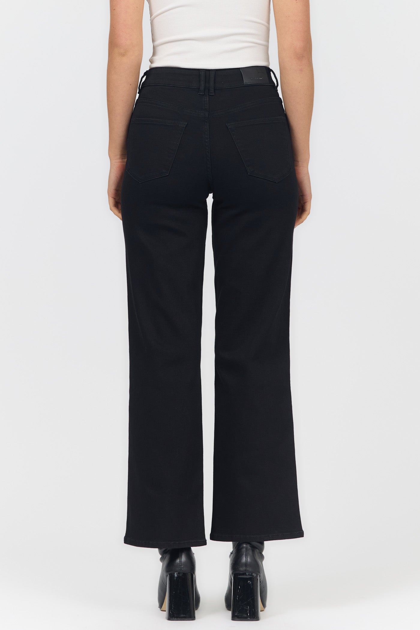 Holly High Rise Straight in Black Arrow | Dear John