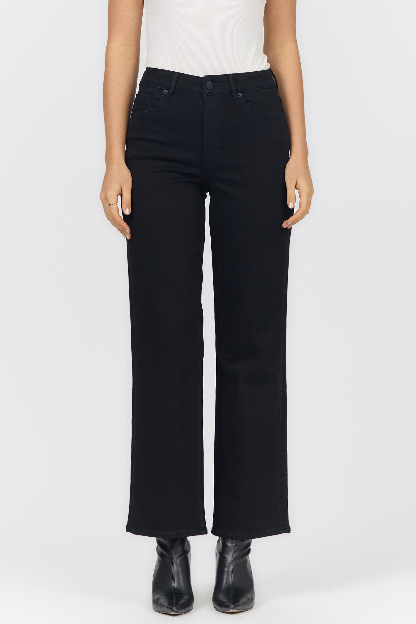 Holly High Rise Straight in Black Arrow | Dear John