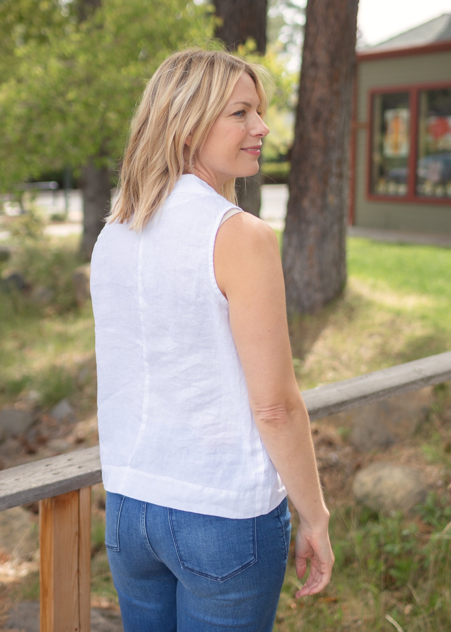 Hanky Linen Sleeveless Shirt in White | Cut•Loose