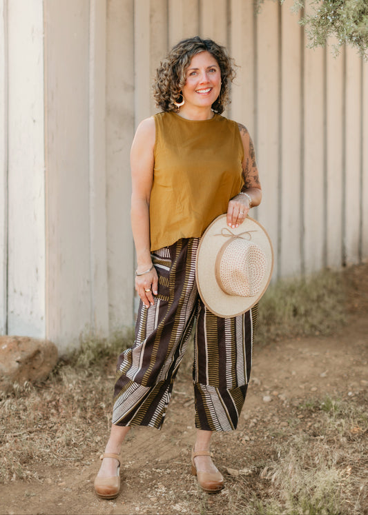Aavi Tulip Hem Pant in Lines Print | Yaza